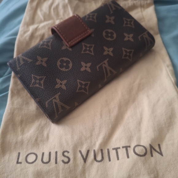 Louis Vuitton Black and Brown Monogram Clutch - Picture 1 of 4